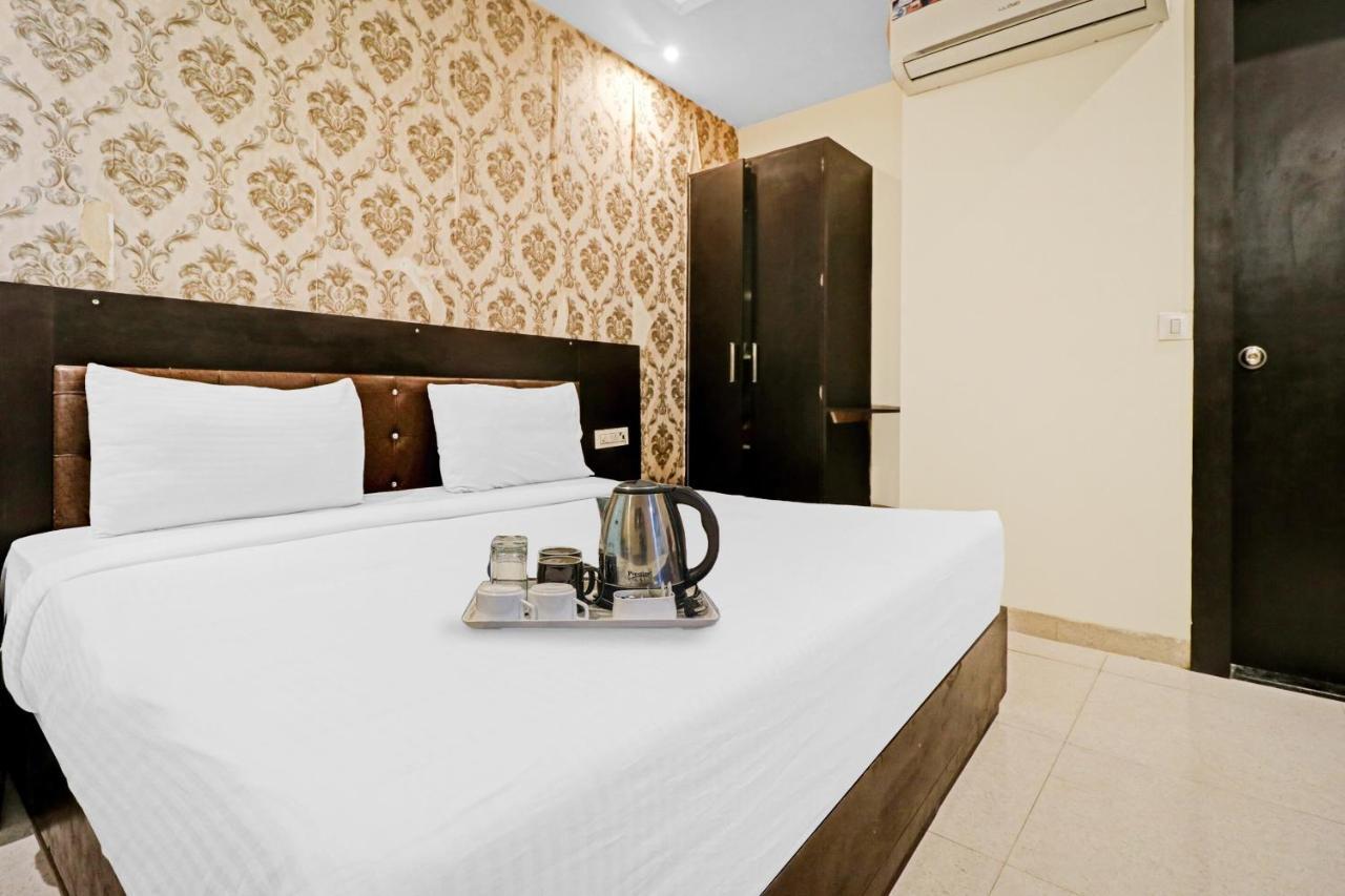 Oyo 23368 Boutique Hotel Paragon New Delhi Buitenkant foto