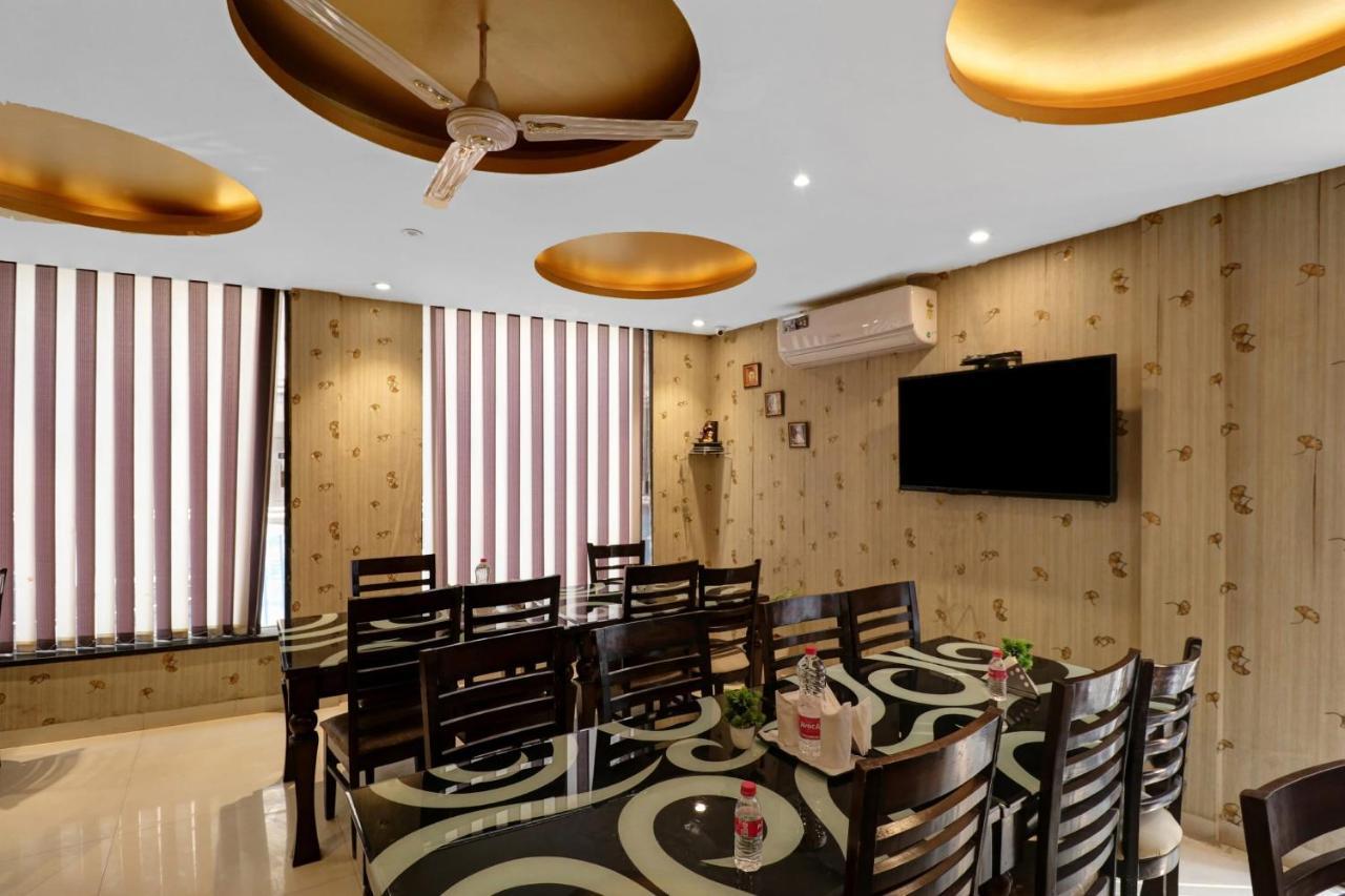 Oyo 23368 Boutique Hotel Paragon New Delhi Buitenkant foto