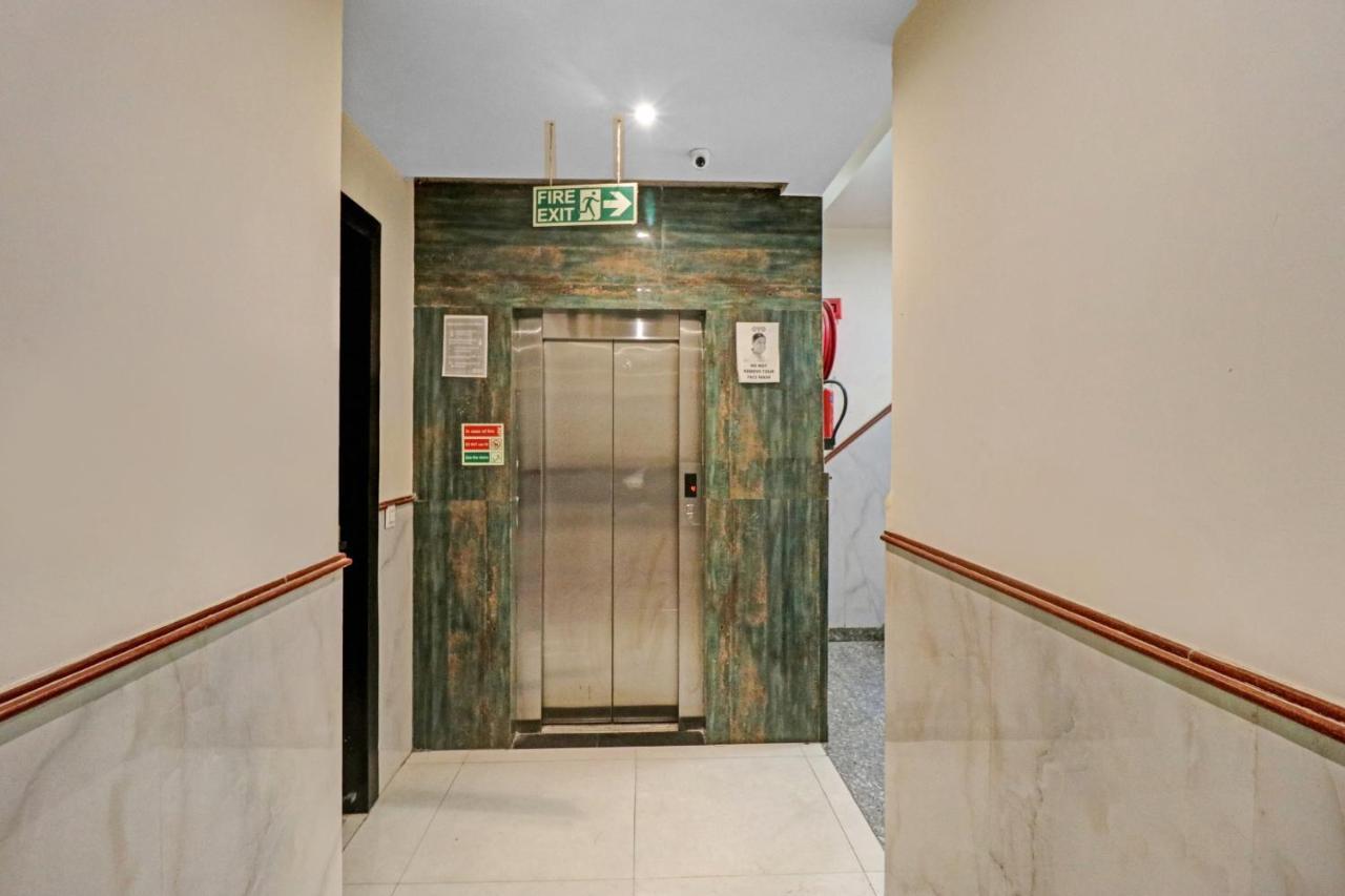 Oyo 23368 Boutique Hotel Paragon New Delhi Buitenkant foto