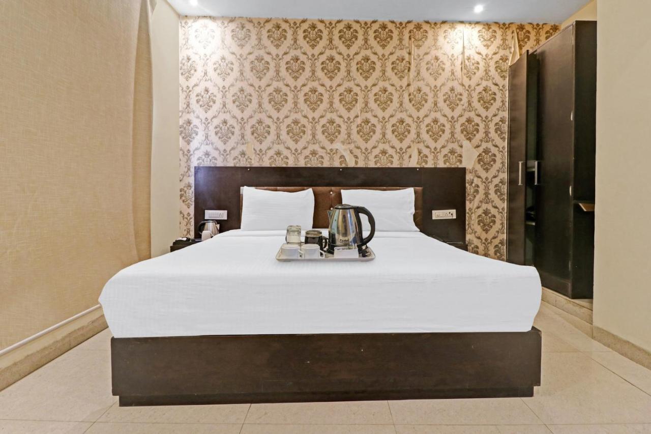 Oyo 23368 Boutique Hotel Paragon New Delhi Buitenkant foto