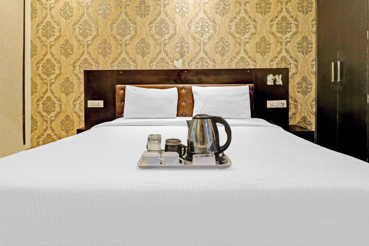 Oyo 23368 Boutique Hotel Paragon New Delhi Buitenkant foto